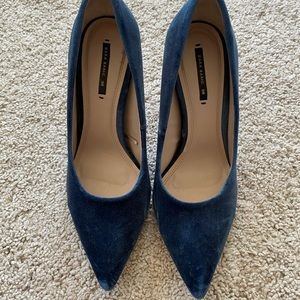 Zara suede blue pumps